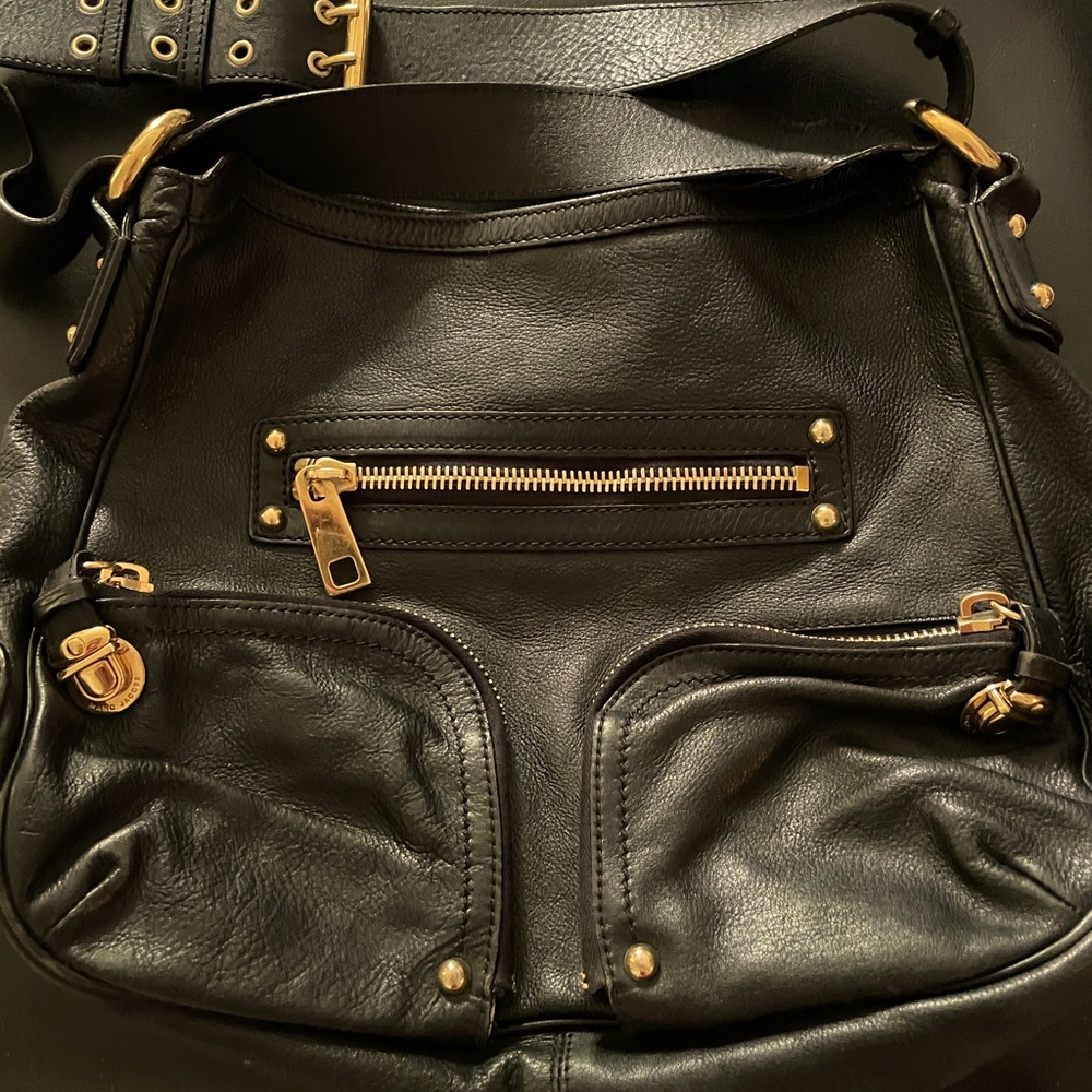 Marc Jacobs leather shoulder bag (great condition)